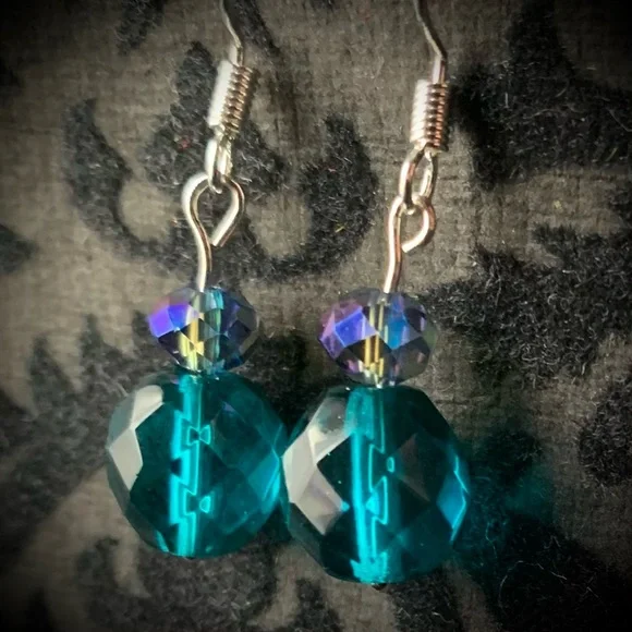 Aurora Borealis Swarovski Crystal sterling silver earrings - Picture 5 of 8